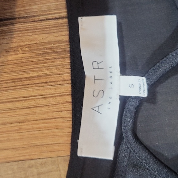 ASTR The Label - Black Sheer Overlay V-Neck Sleeveless Ruffle Embellished Romper - Picture 3 of 16